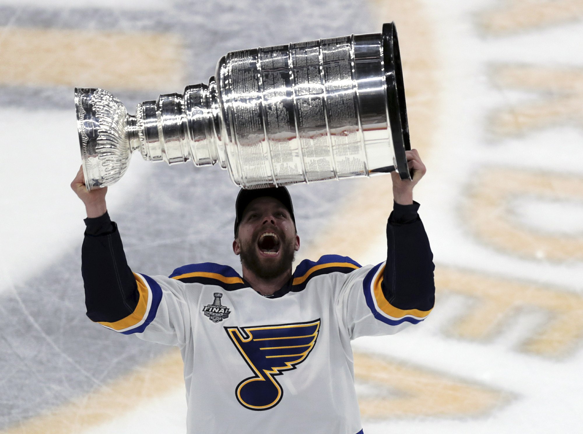 Blues win 1st Stanley Cup, beating Bruins 4-1
