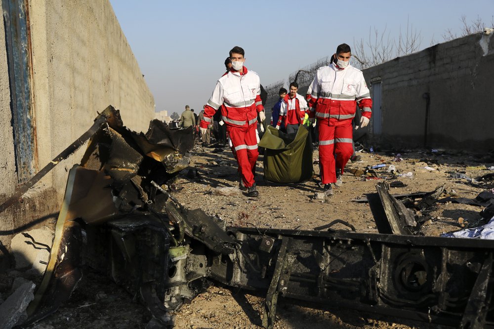 Ukrainian flight crew tried to turn back before crash: authorities