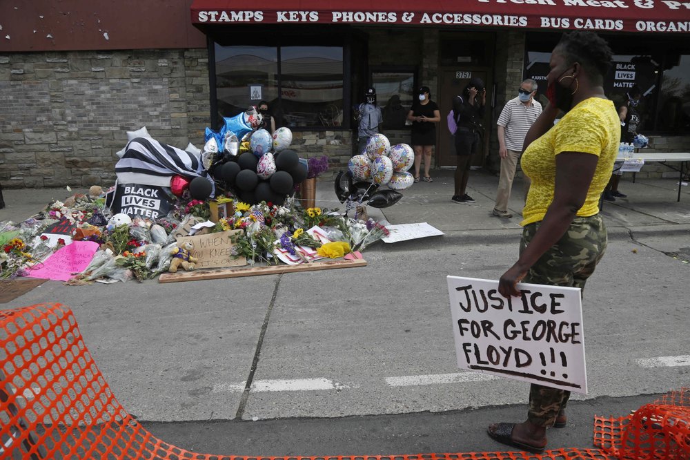 https://www.citynews1130.com/wp-content/blogs.dir/sites/9/2020/05/27/justice-for-George-Floyd-AP-memorial.jpeg